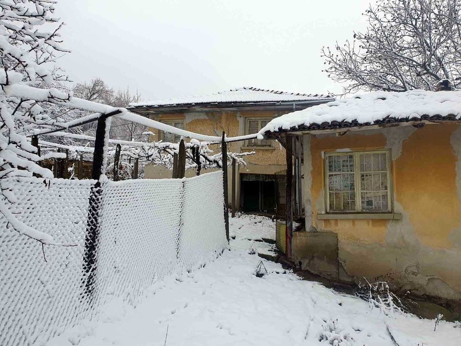 Продава се Къща в с. Горски горен Тръмбеш, Област Велико Търново - 100 кв.м за 255 €/кв.м - Снимка #11