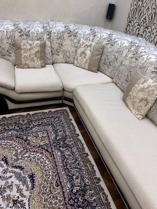 Диван и кресло в комплекте