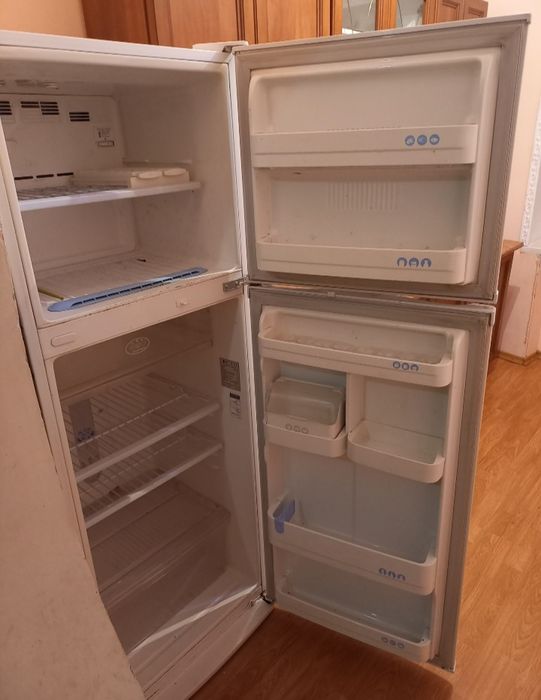 Холодильник продам