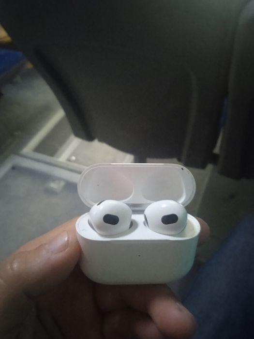 Наушник Airpods сатылады