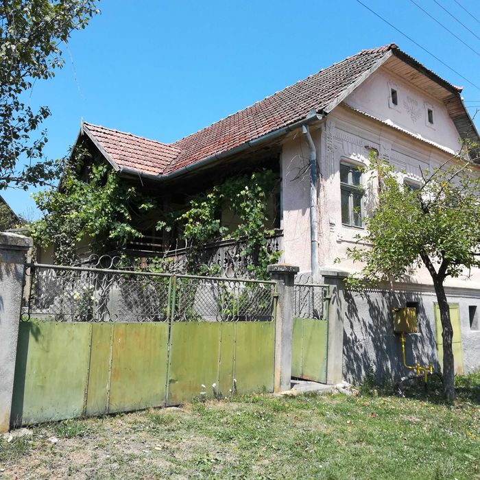 Casă de vânzare în Chiochiș, jud. Bistrița-Năsăud – cu teren generos