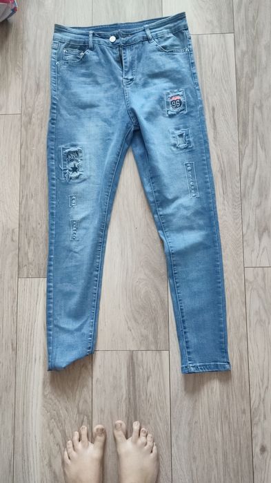 Отдам новые джинсы за сладости