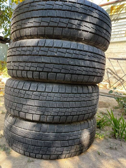 Продам зимние шины