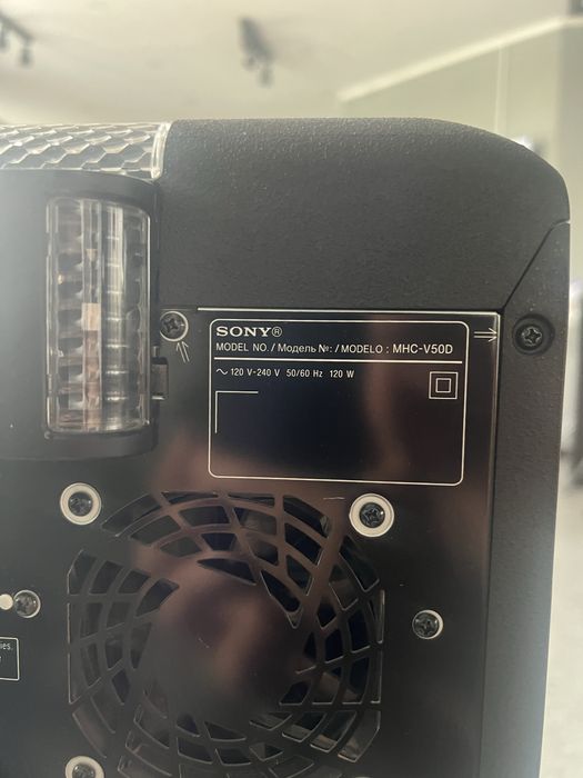 Vand boxa Sony MHC!