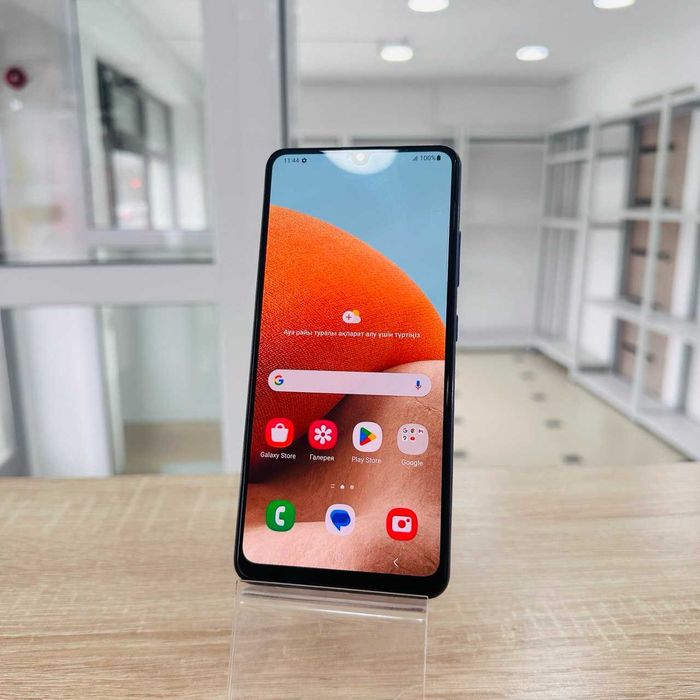 000 C32 / Сотовый телефон Samsung Galaxy A32 64GB/ sk 154074