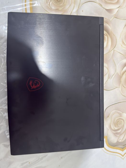 MSI GF63C10 thin