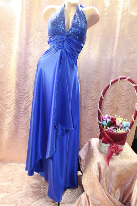 Продам вечерние платья