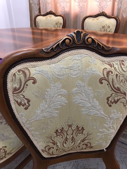 Стол со стульям