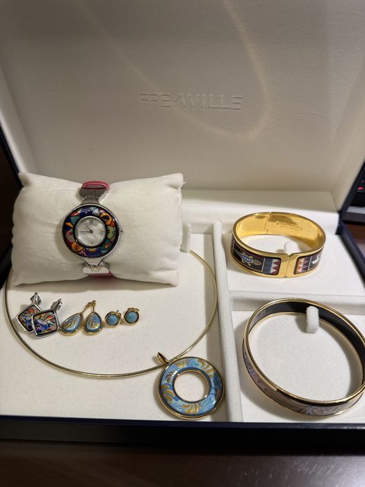 Продам украшения FreyWille