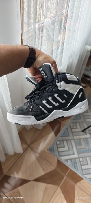 Adidas Pantofi de Skate Mid-Top Confortabili Midcity adolescenți Pantofi de Skate Negri IE4465 mărimea 39 1/3