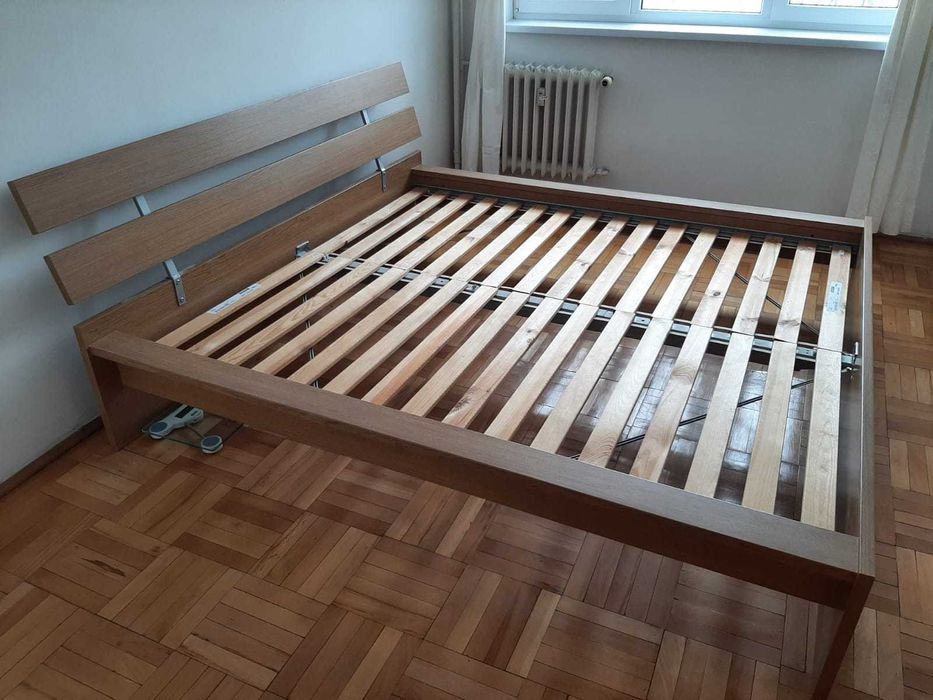 Pat Ikea de 200x 180 cu saltea Dormeo