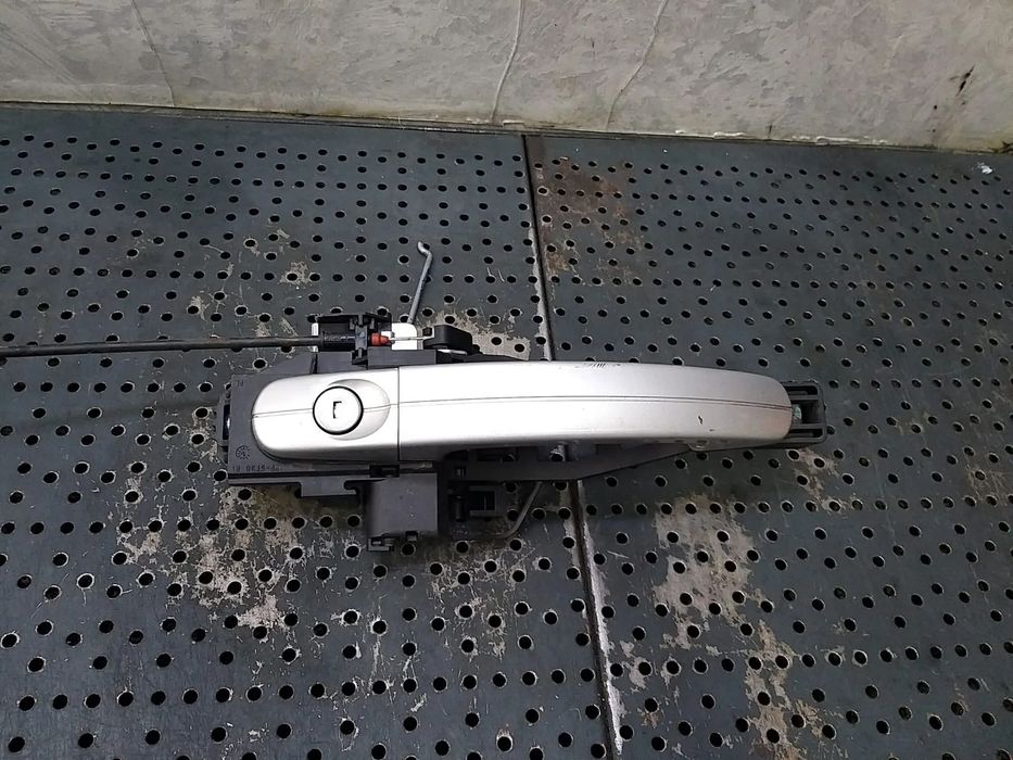 Maner usa dreapta fata ford focus 3 cb8 bm51a224a36