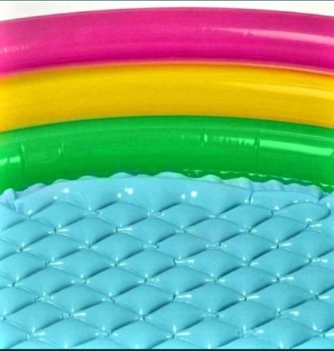 Детски надуваем басейн Intex чисто нов в кутия