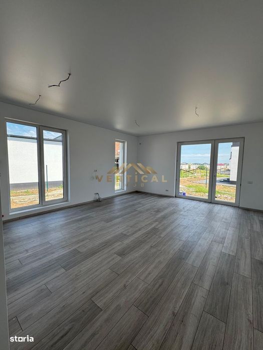 Casă 3 dormitoare, teren 440 mp, Berceni/ Vidra