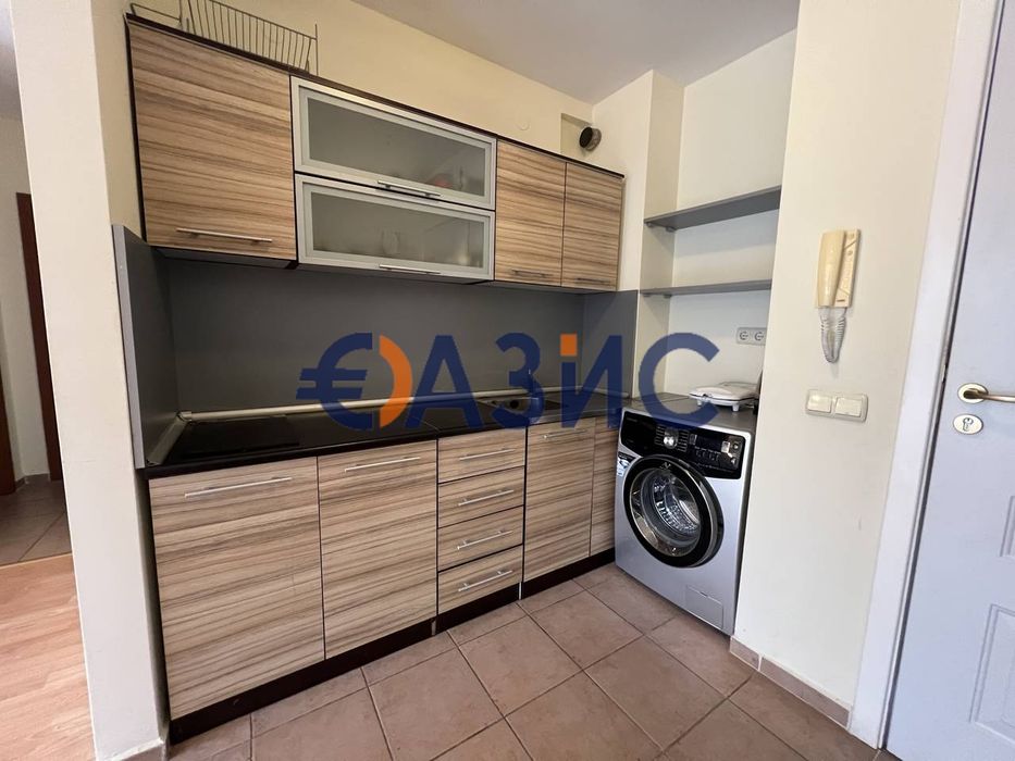 Продава се Тристаен апартамент в к.к. Слънчев бряг - 90 кв.м за 465 €/кв.м - Снимка #4