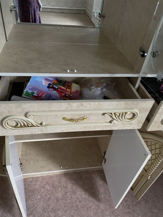 Стенка в зал для посуд