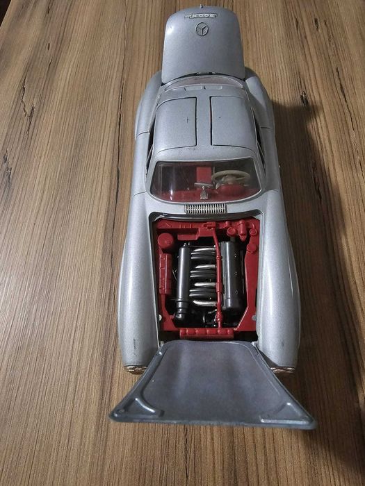 Machete masini metalice Mercedes