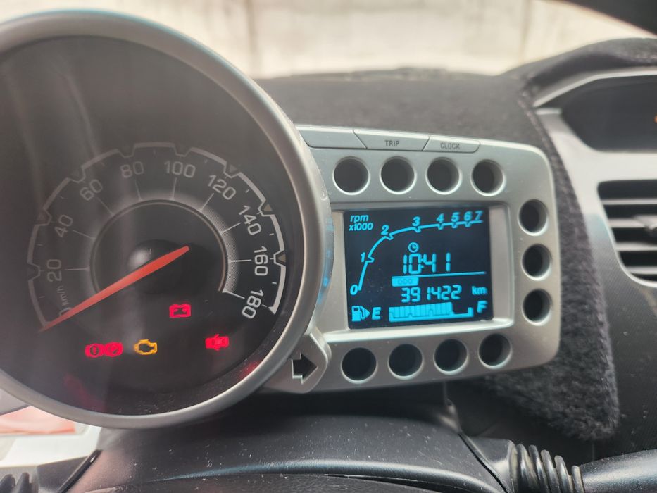 SPARKMoshina  sotiladi