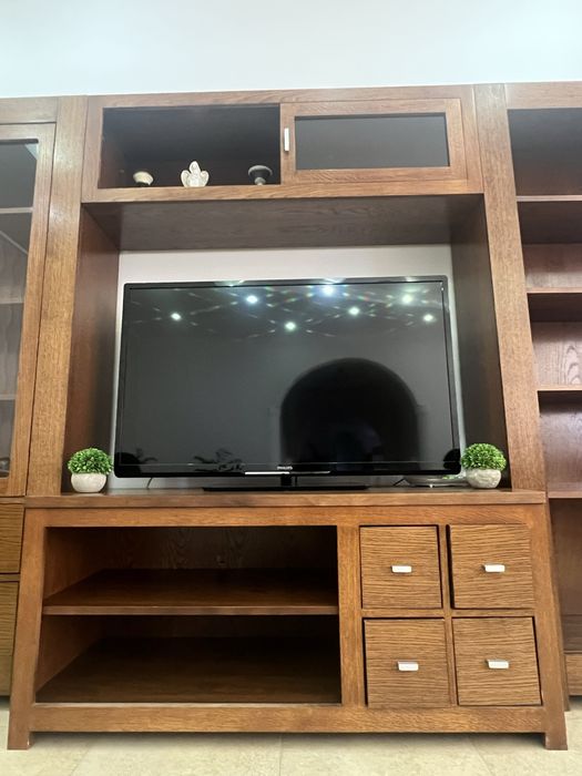 Vând mobila living in stare foarte buna- pret negociabil