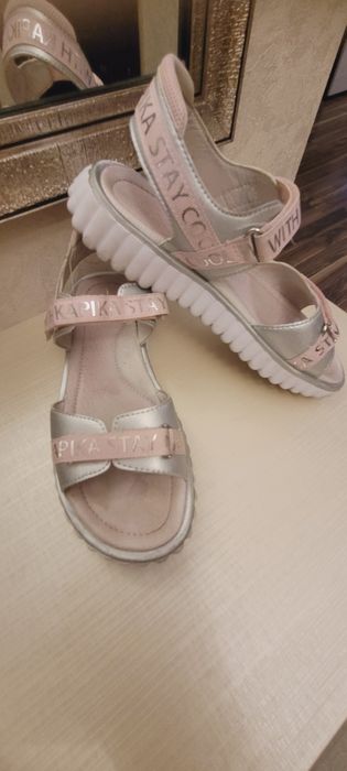 Босоножки для девочки