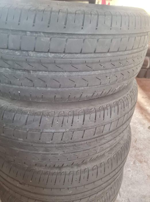 Vand cauciucuri de masina la 400roni/1200roni