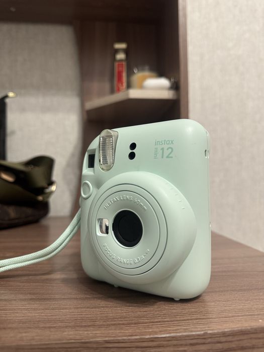 Фотоаппарат Instax mini 12