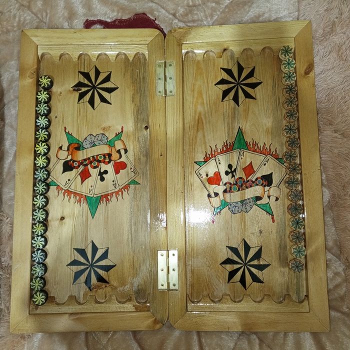 Нарда ёгочдан жуда ажоиб ишланган