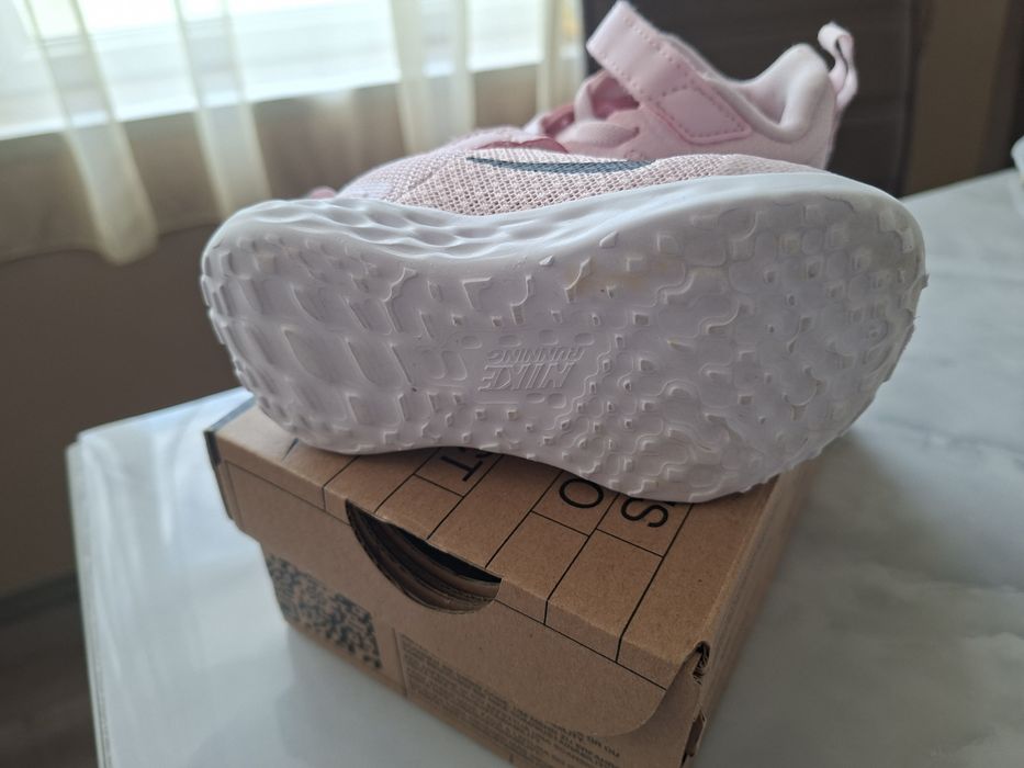 Запазени маратонки Nike