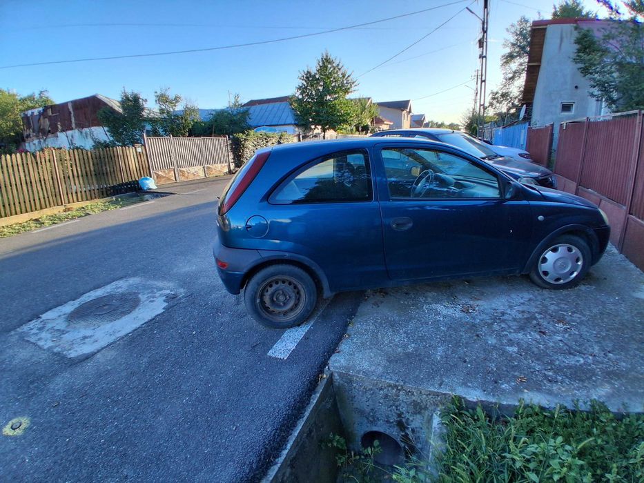 Opel corsa C 1.0 benzina