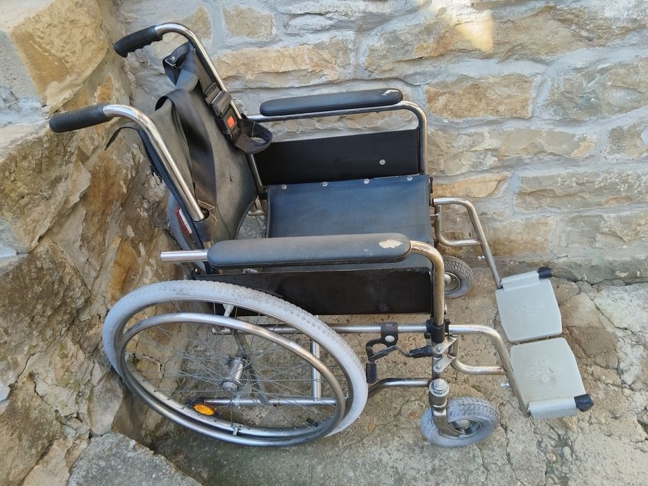 Инвалидна Количка.
