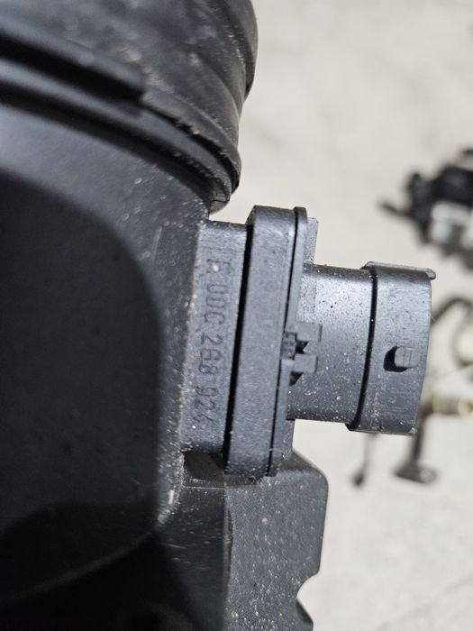 Кутия въздушен филтър/дебитомер за Jaguar Xf 2.0d