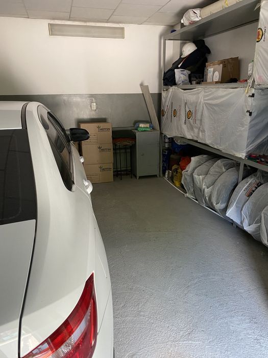 Продается автостоянка