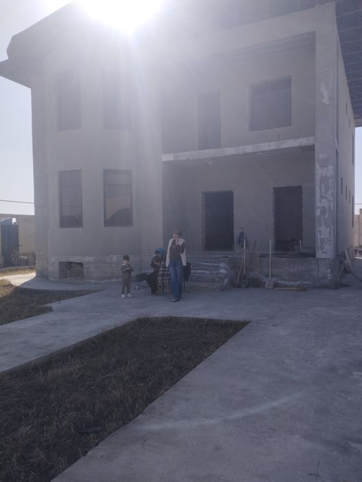 Варк 2 да ховли сотилади, 6соток угловой