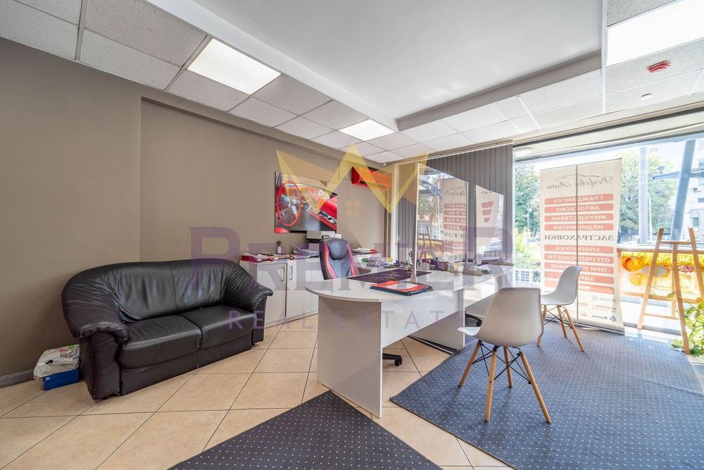 Дава се под наем Офис в Варна, Лятно кино Тракия - 200 кв.м за 2500 € - Снимка #10