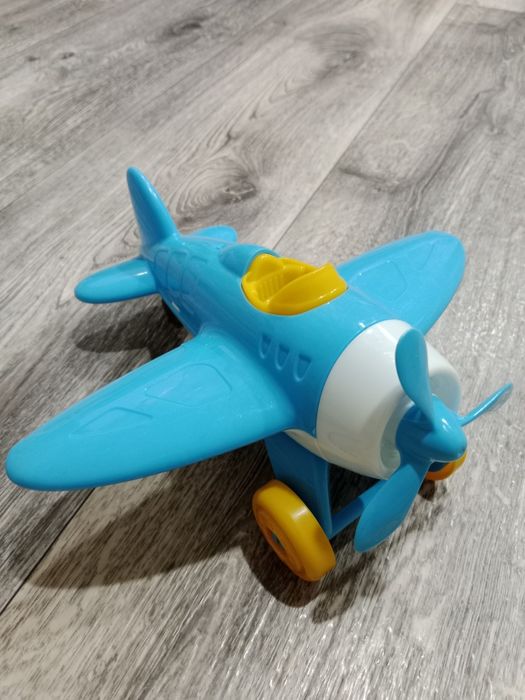 Продам игрушки .