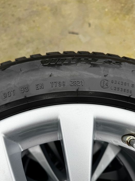 Set Roți Iarna BMW 225/55 R17 PIRELLI RSC RUNFLAT