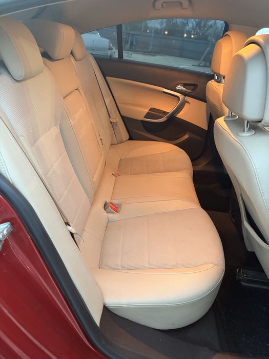 Vand Opel Insignia 2011