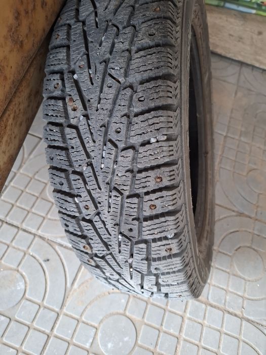 Продам покрышки на 15
