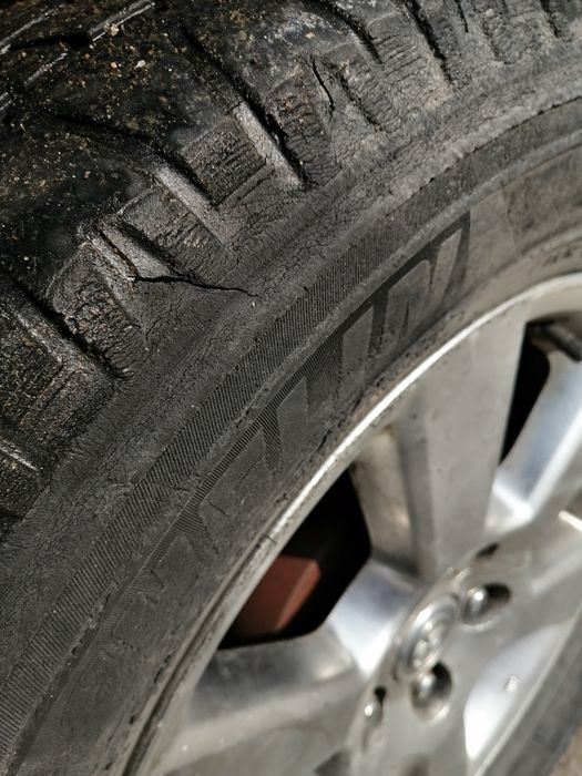 Продам резину на R 17 и R 15