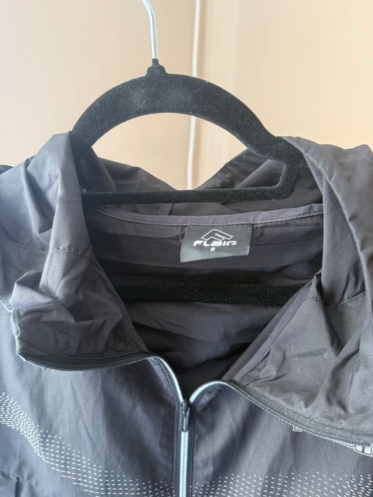 Ветровка на марка Flair