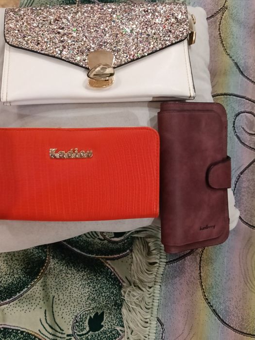 Два новых кошелька, клатч б/у