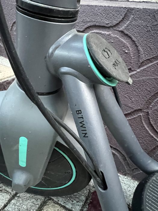 Trotineta electrica B-Twin
