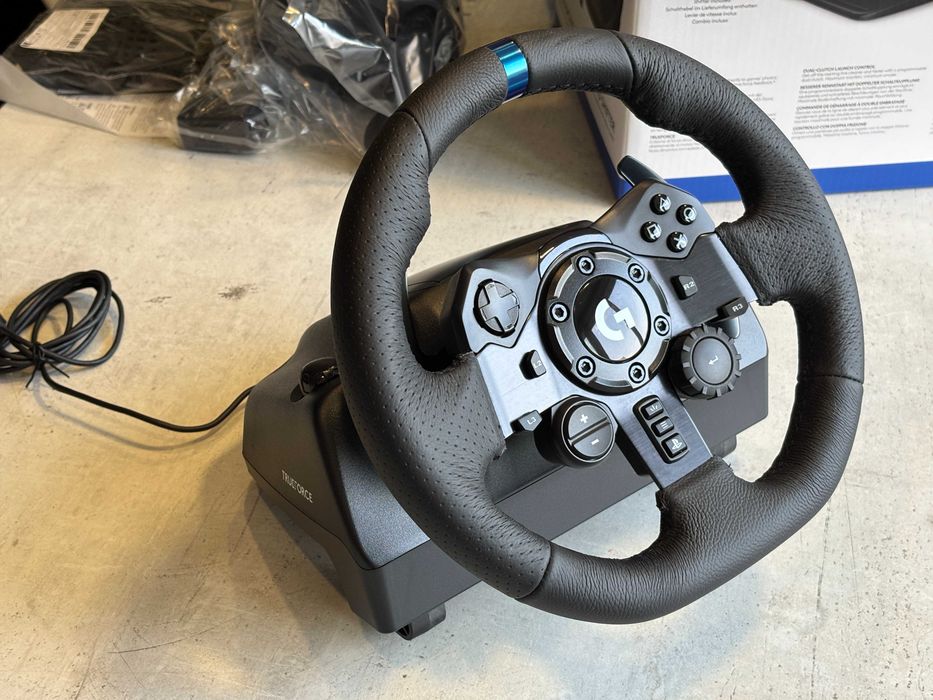 LOGITECH TRUEFORCE G923 SЕ (геймърски волан за PC, PS5 и PS4)