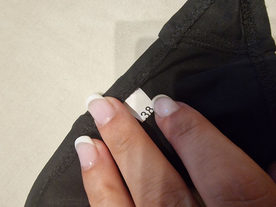 Нови. Долнища на бански 38,42 размери