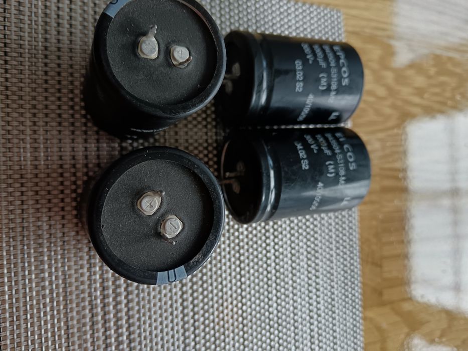 Condensatori electrolitici