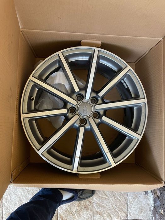 Продам диски R18 5*112 Audi