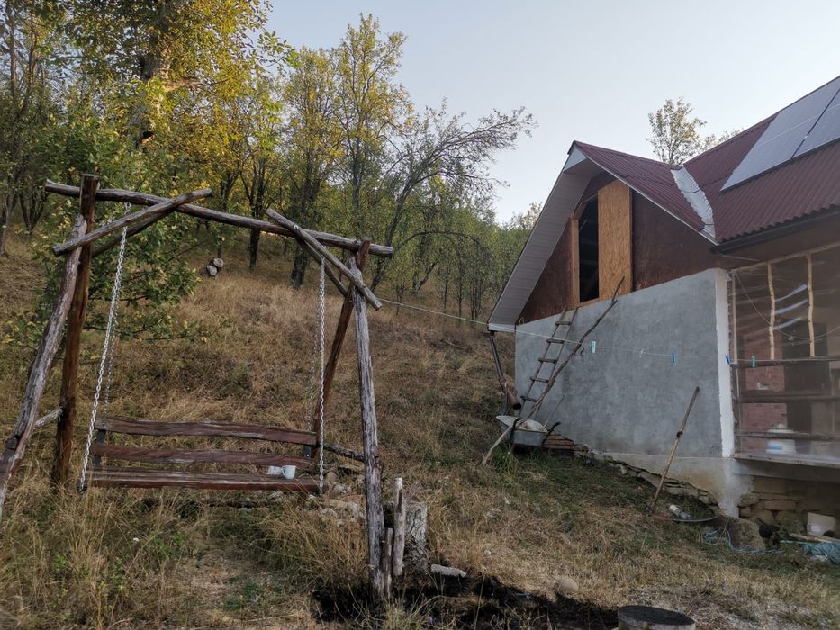 Casă de vânzare la țară