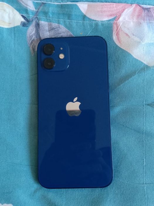 Айфон 12 идеал .