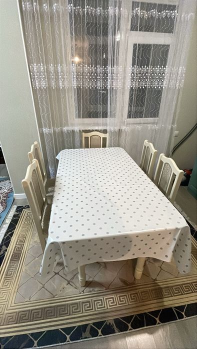 Столь с стульями