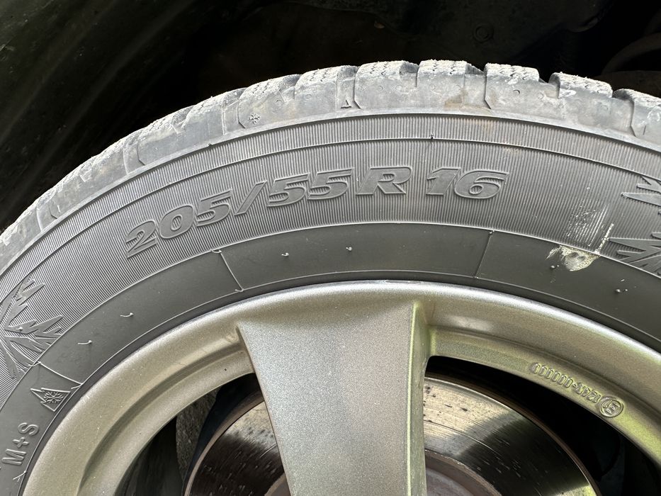 Зимни гуми 205 55 16 Toyo
